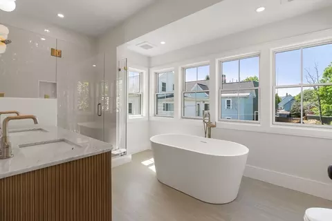 326 Lowell St #2, Somerville, MA 02145