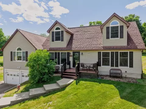 274 Strong St, Amherst, MA 01002