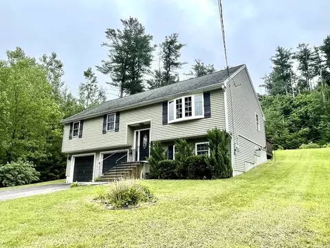 24 Clairmont St, Gardner, MA 01440