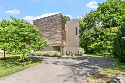 269 Sudbury Rd, Concord, MA 01742