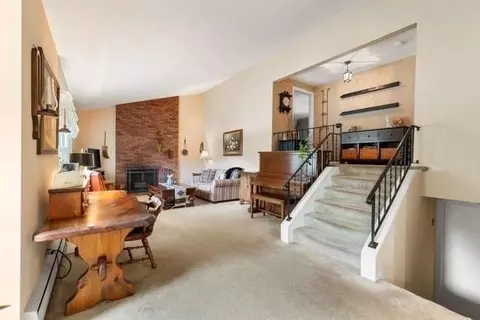 Entry Way - 9 Graystone Dr, Danvers, MA 01923 photo 1 of 3