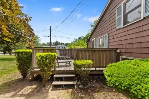 Exterior - 9 Graystone Dr, Danvers, MA 01923 photo 3 of 7