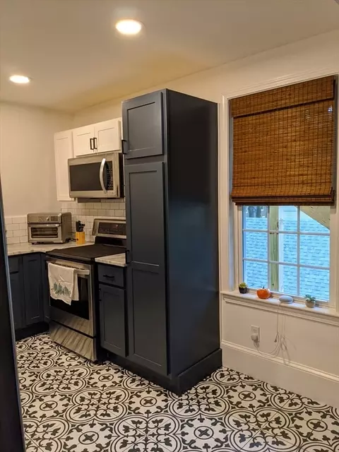 7 Howard Ave, Attleboro, MA 02703 photo 6