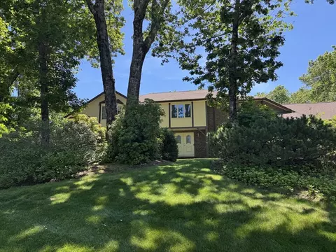 42 Eisenhower Dr, Sharon, MA 02067