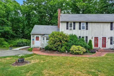 47 George St # A, Plainville, MA 02762