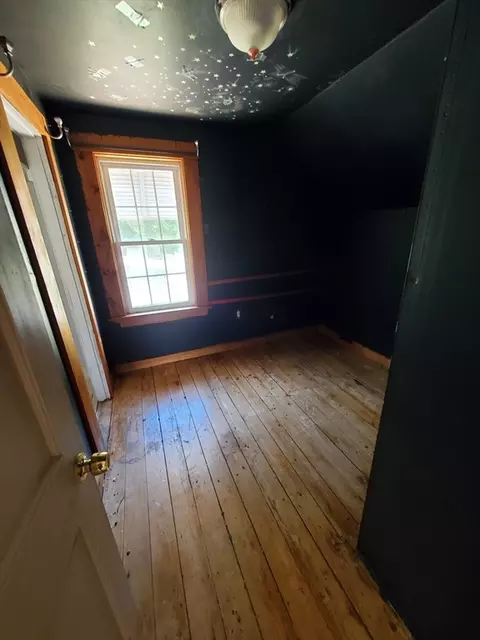 76 Aspen St, Ware, MA 01082 photo 5
