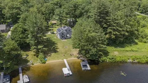 15 Lake View Dr, Spencer, MA 01562