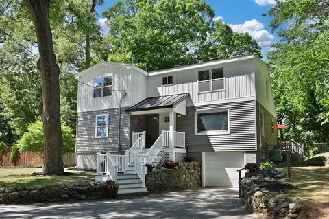 8 Elginwwood Rd, Peabody, MA 01960