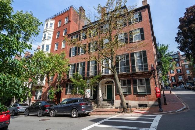 1 Chestnut St #3B, Boston, MA 02108