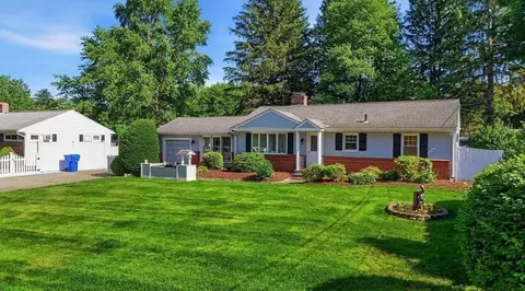 185 Marmon St, Springfield, MA 01129
