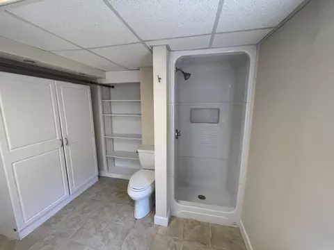 Bath - 186 North St, Ware, MA 01082 photo 4 of 4