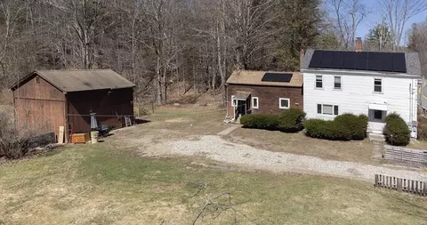 31 Goshen Rd, Williamsburg, MA 01096