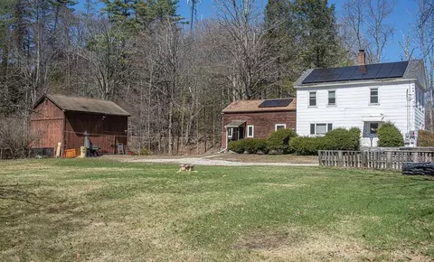 Exterior - 31 Goshen Rd, Williamsburg, MA 01096 photo 3 of 5