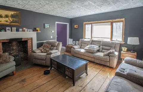 Living - 31 Goshen Rd, Williamsburg, MA 01096 photo 1 of 3