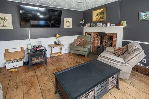 Living - 31 Goshen Rd, Williamsburg, MA 01096 photo 2 of 3