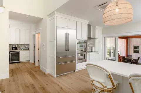 Kitchen - 7 Laurel St, Hingham, MA 02043 photo 2 of 6