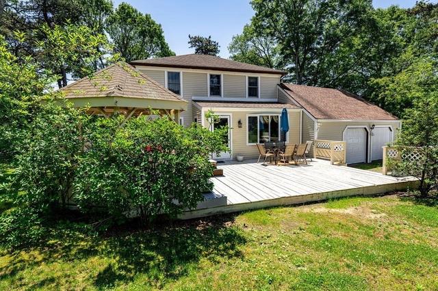 5 Whistler Ln, Dennis, MA 02639