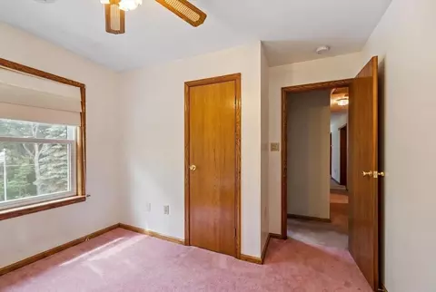 Bedroom - 386 Sherbert Rd, Ashburnham, MA 01430 photo 4 of 5