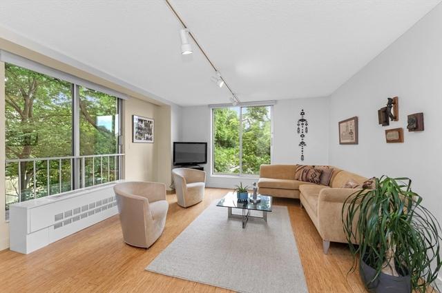 99 Pond Ave #506, Brookline, MA 02445