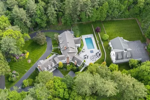 43 Pine St, Weston, MA 02493
