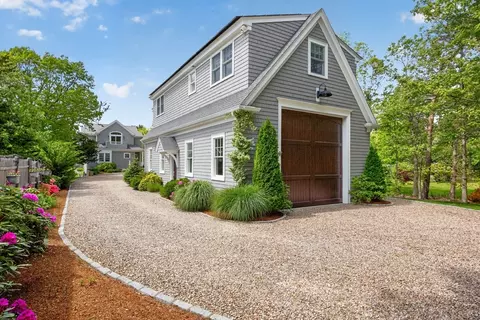 357 Monomoscoy Rd, Mashpee, MA 02649 photo 2