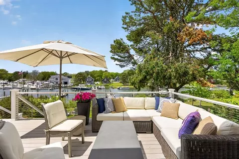 357 Monomoscoy Rd, Mashpee, MA 02649 photo 6