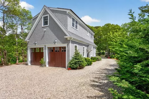 357 Monomoscoy Rd, Mashpee, MA 02649 photo 4