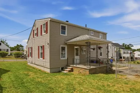 124 Woodman St, Fall River, MA 02724 photo 4