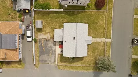 124 Woodman St, Fall River, MA 02724 photo 5