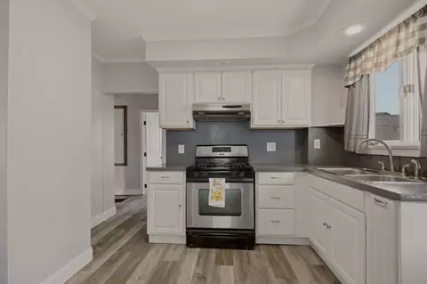124 Woodman St, Fall River, MA 02724 photo 11
