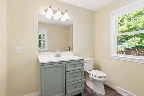 Bath - 53 Luden St, Springfield, MA 01118 photo 1 of 4