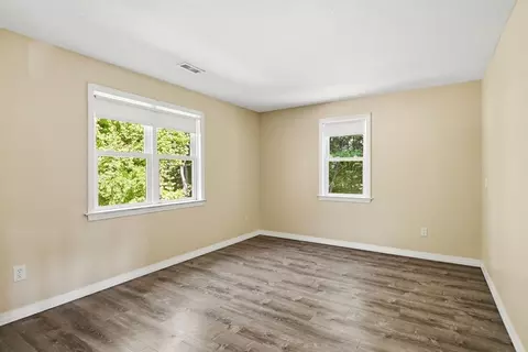 Bedroom - 53 Luden St, Springfield, MA 01118 photo 1 of 7