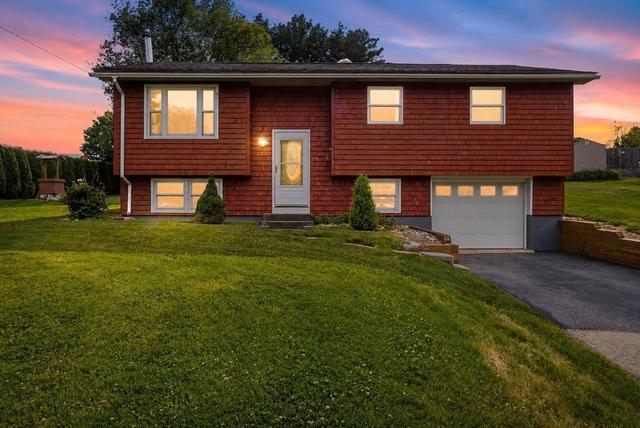 6 Old Farm Rd, Spencer, MA 01562