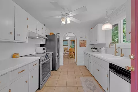 Kitchen - 47 Horseshoe Cir, Ware, MA 01082 photo 1 of 3