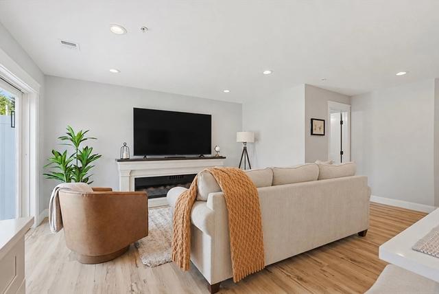 321 Winthrop St #109, Taunton, MA 02780