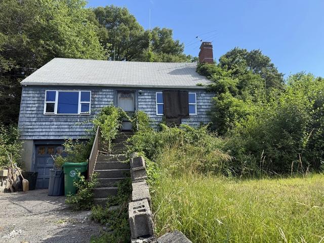 10 Roberts Rd, Ashland, MA 01721