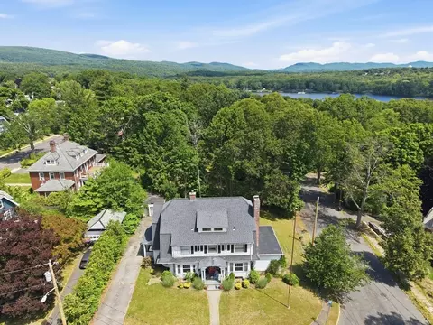45 Yale St, Holyoke, MA 01040