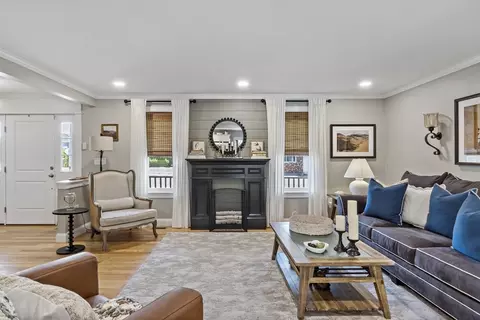 670 Bay St, Fall River, MA 02724 photo 4