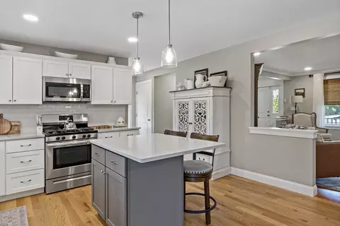 670 Bay St, Fall River, MA 02724 photo 16