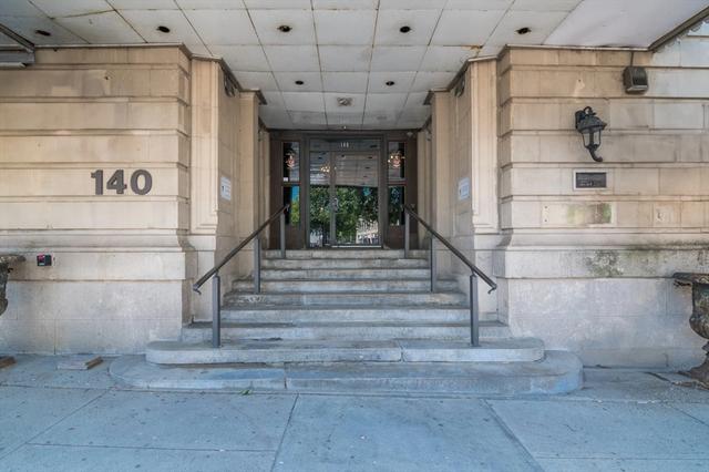 140 Chestnut St #818, Springfield, MA 01103