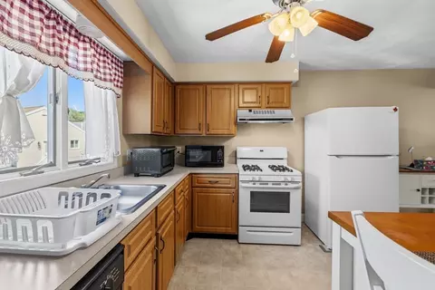 50 Clark St #22, Fall River, MA 02720 photo 6