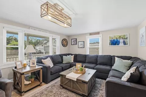 Living - 10 Ash St, Fairhaven, MA 02719 photo 3 of 3