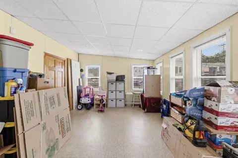 Entry Way - 10 Ash St, Fairhaven, MA 02719 photo 5 of 5