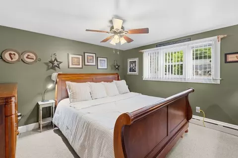Bedroom - 10 Ash St, Fairhaven, MA 02719 photo 2 of 6