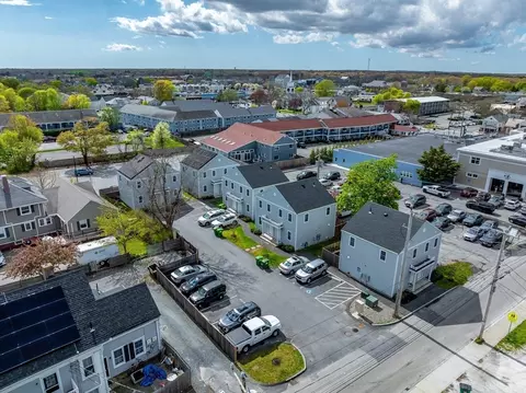 39 Pearl St, Hyannis, MA 02601 photo 3