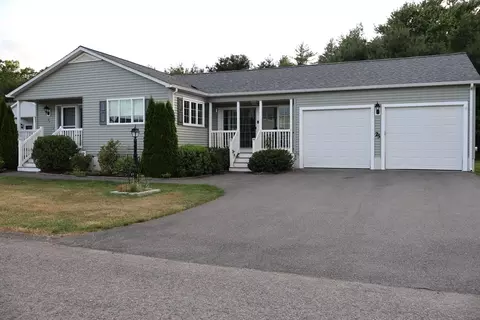 23 Quarry Stone Dr, Bridgewater, MA 02324