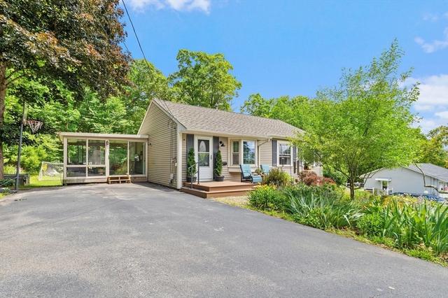 100 Delmar Dr, Whitinsville, MA 01588