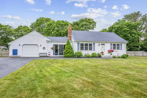 1 Captain Dore Rd, Yarmouth, MA 02664