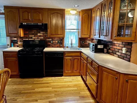 Kitchen - 91 Daviston St, Springfield, MA 01108 photo 3 of 7