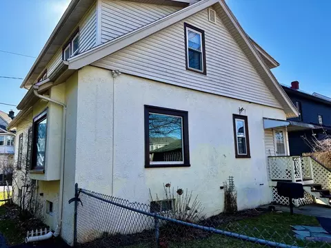 Exterior - 91 Daviston St, Springfield, MA 01108 photo 6 of 10